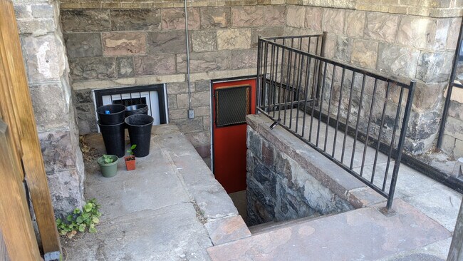 1328 Mariposa St-Unit -B in Denver, CO - Foto de edificio - Building Photo