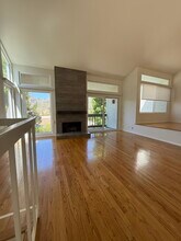1700 Palisades Dr in Pacific Palisades, CA - Foto de edificio - Building Photo