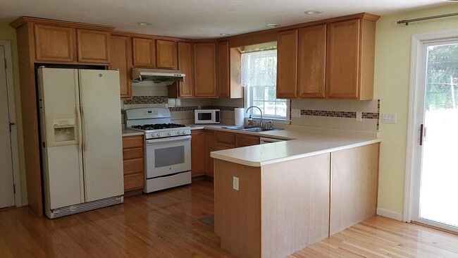 4 Morrison Ln in Westford, MA - Building Photo - Building Photo
