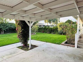 17807 Joshua Cir, Unit A1403 in Fountain Valley, CA - Foto de edificio - Building Photo