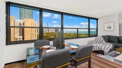 1100 S Michigan Ave, Unit 1915 in Chicago, IL - Building Photo - Building Photo