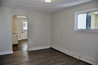 39 Mead St in Manchester, NH - Building Photo - Building Photo