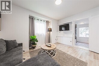 196 Walnut St S in Hamilton, ON - Building Photo - Building Photo