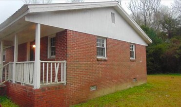 1715 Clinton St in Barnwell, SC - Building Photo - Building Photo