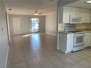 695 110th Ave N in Naples, FL - Building Photo - Building Photo