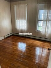 38 Jefferson St, Unit 1 in Cambridge, MA - Foto de edificio - Building Photo
