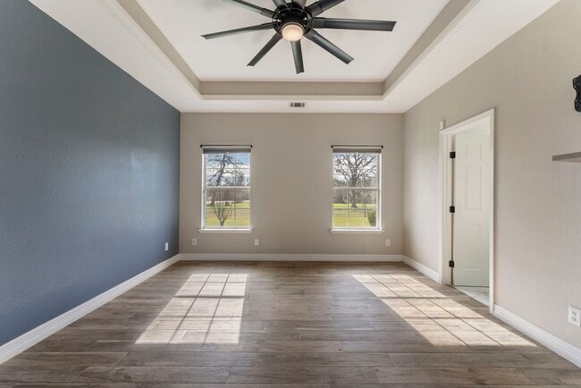 property at 13942 Longstreet Rd