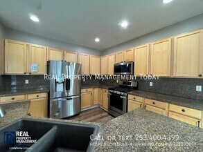 4431 S 220th St in Kent, WA - Building Photo - Building Photo