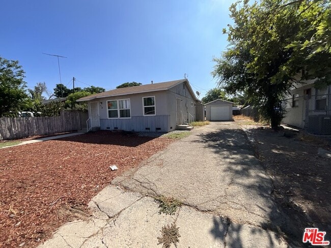 214 S Ramona St in Hemet, CA - Building Photo - Building Photo