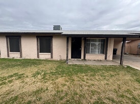 7522 W Montecito Ave in Phoenix, AZ - Building Photo