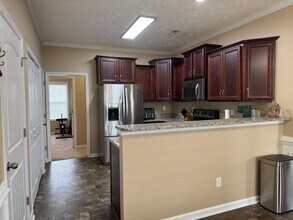 208 Trophy Ridge Dr in Richlands, NC - Building Photo - Building Photo