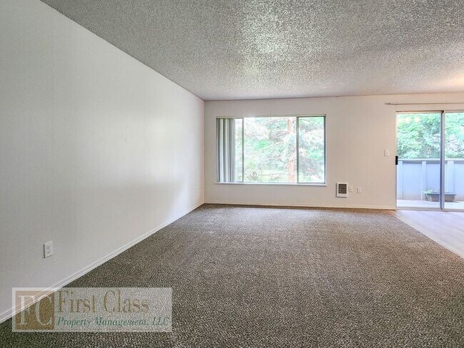 1372 NE 186th Ave in Portland, OR - Building Photo - Building Photo