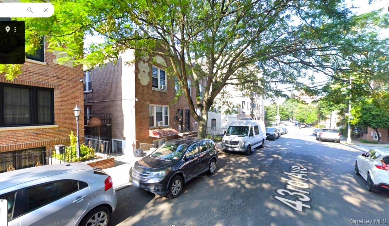 61-02 43rd Ave in Queens, NY - Building Photo