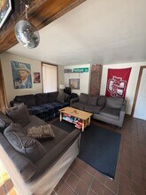 109 Pelham Rd in Amherst, MA - Building Photo - Building Photo