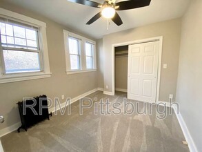 5737 Phillips Ave in Pittsburgh, PA - Building Photo - Building Photo