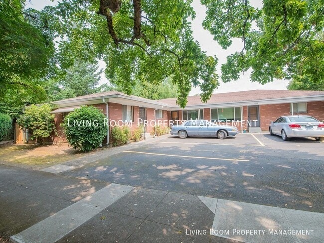 property at 8607 N Leonard St