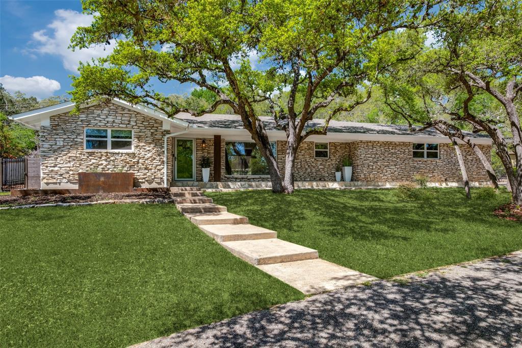 7606 Creekbluff Dr in Austin, TX - Building Photo