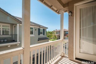 4000 Innovator Dr in Sacramento, CA - Building Photo