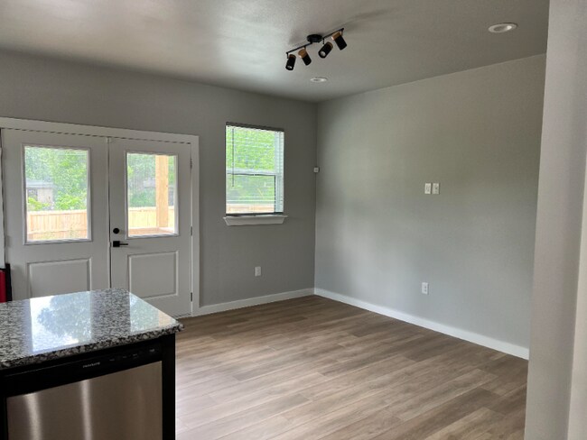 1501 Valmar St-Unit -B in Little Rock, AR - Building Photo - Building Photo