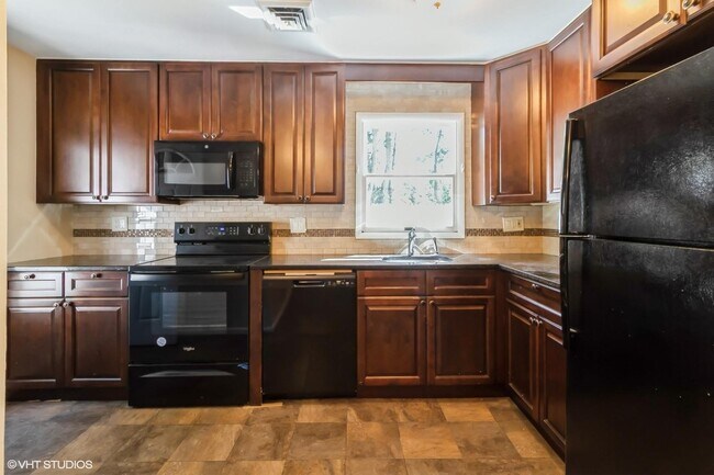 392 King St in Chappaqua, NY - Building Photo - Building Photo