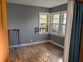 600 E Jefferson Pl in Nason, IL - Building Photo - Building Photo