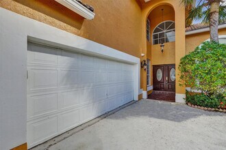 10902 Tamoron Ln in Boca Raton, FL - Building Photo - Building Photo