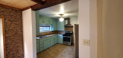 945 Agua Fria St in Santa Fe, NM - Building Photo - Building Photo