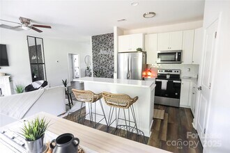 2734 Kendrick Ave in Charlotte, NC - Building Photo - Building Photo