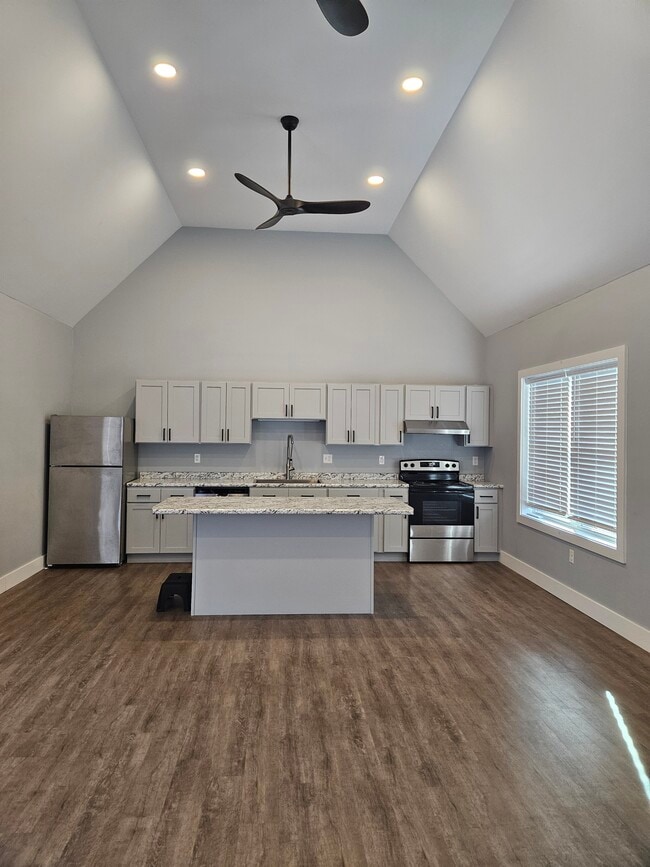 214 Charles St, Unit #2