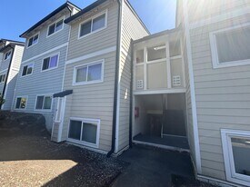 15210 Macadam Rd S in Tukwila, WA - Building Photo