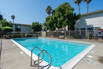 Autumn Oaks Apartments in Suisun City, CA - Building Photo - Building Photo