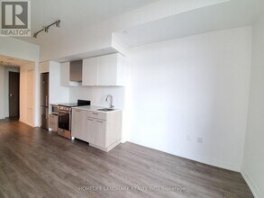 251-2251 Jarvis St in Toronto, ON - Building Photo - Building Photo
