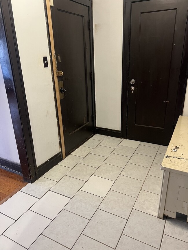 8010 S Evans Ave in Chicago, IL - Building Photo - Building Photo