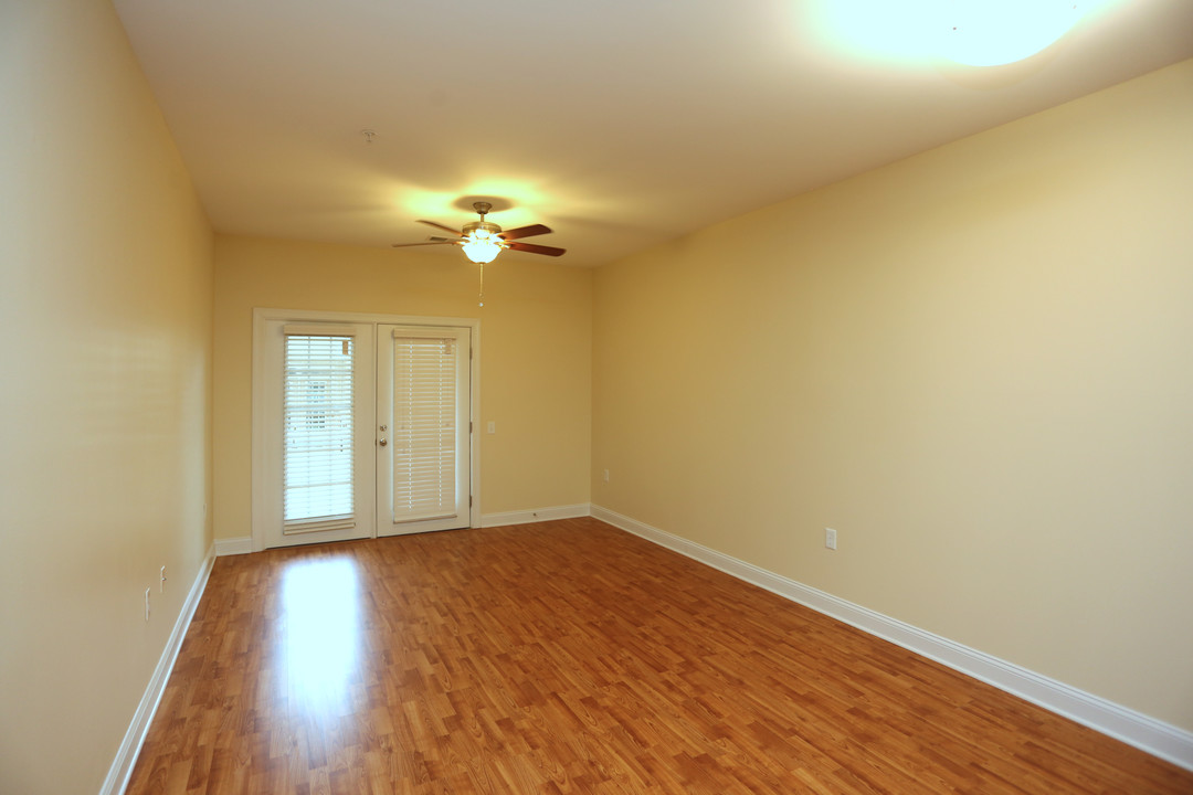 Asberry Courts in Greensboro, NC - Building Photo