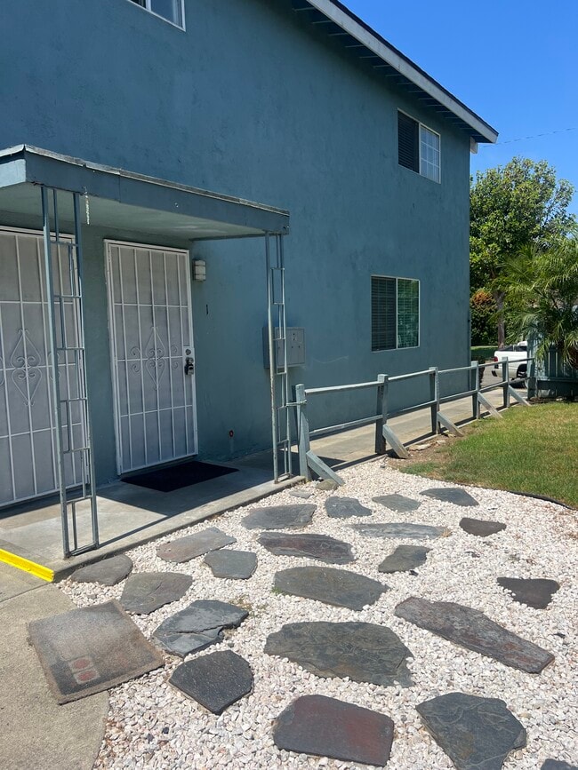2860 La Salle Ave, Unit # 1