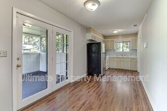 402 Kingston Rd in Wilmington, NC - Building Photo - Building Photo