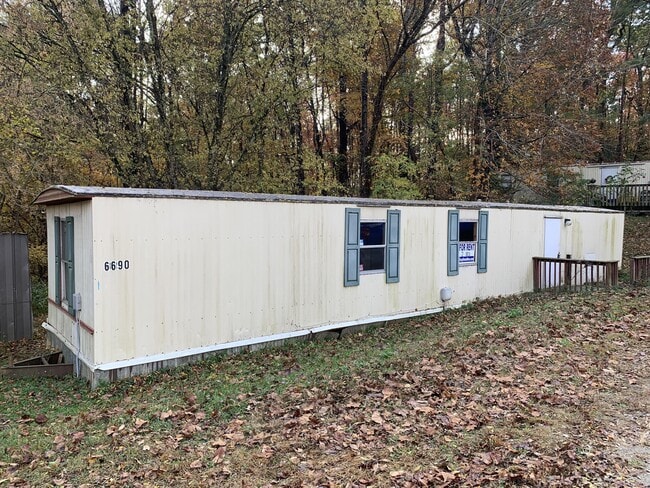 property at 6690 Skyview Dr SE