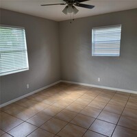 1637 W Breezy Ln in West Palm Beach, FL - Foto de edificio - Building Photo