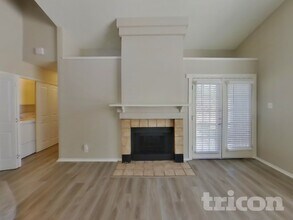 10223 Canton Fld Dr in San Antonio, TX - Building Photo - Building Photo