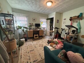 504 Washington St, Unit 1 in Brookline, MA - Building Photo - Building Photo