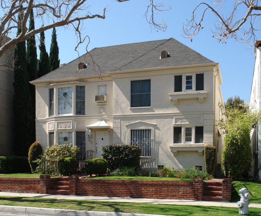 141 S Canon Dr in Beverly Hills, CA - Building Photo