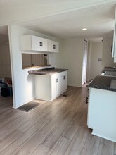 811 Williams Lake Rd in Powder Springs, GA - Building Photo - Building Photo