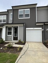 3159 Hutton Gdns Ln in Charlotte, NC - Building Photo