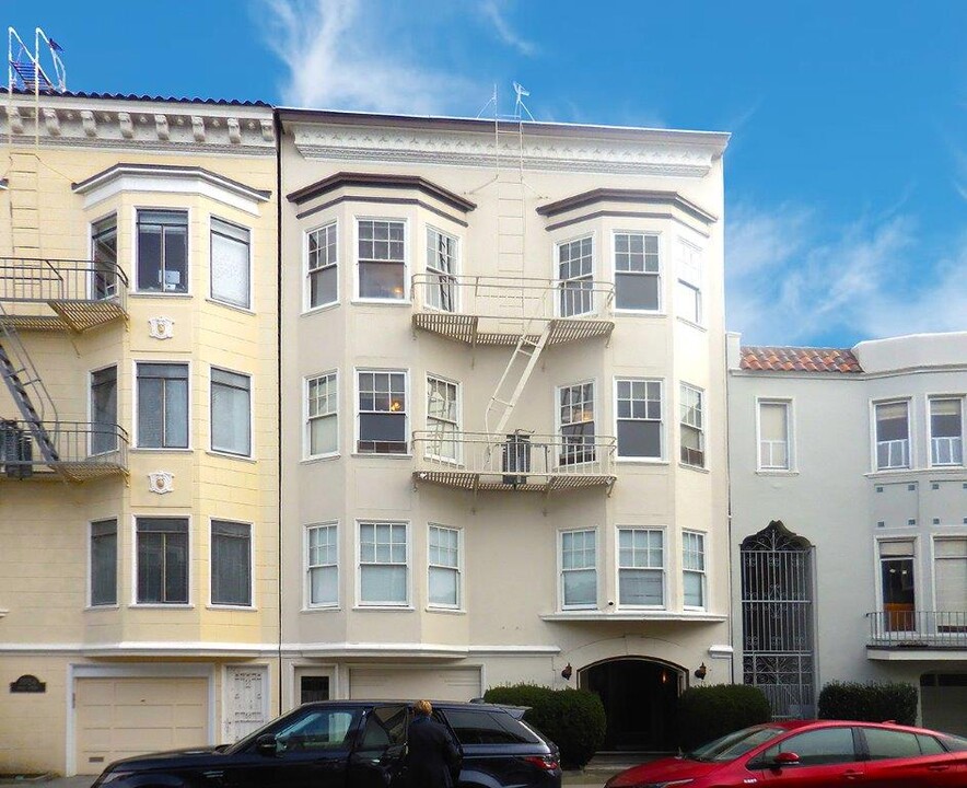 3548 Pierce St in San Francisco, CA - Building Photo