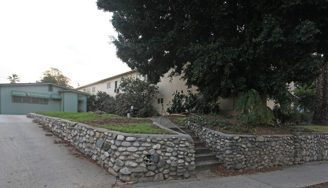 153 Avenue 57 in Los Angeles, CA - Foto de edificio - Building Photo