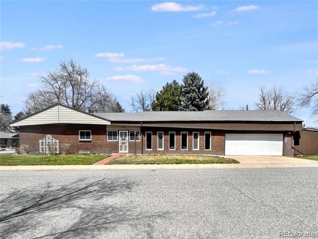 5960 S Logan Ct in Centennial, CO - Building Photo