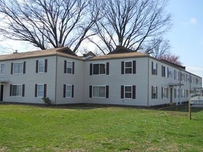 Furlong Apartments in Louisville, KY - Building Photo - Building Photo