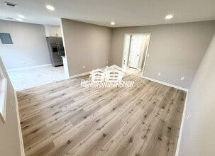 7101 W 69th St in Overland Park, KS - Building Photo - Building Photo