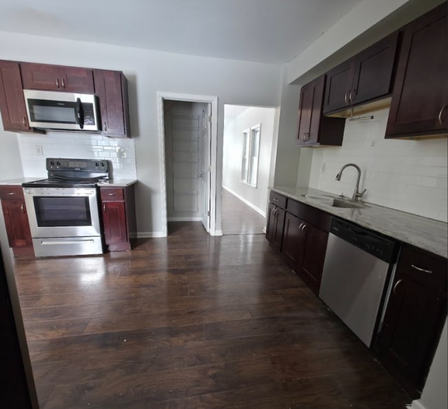 1625 Lakewood Ave in Lakewood, OH - Building Photo - Building Photo