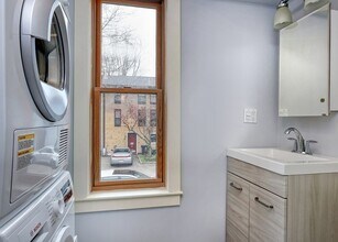 12 Lilac Ct, Unit 12 in Cambridge, MA - Building Photo - Building Photo